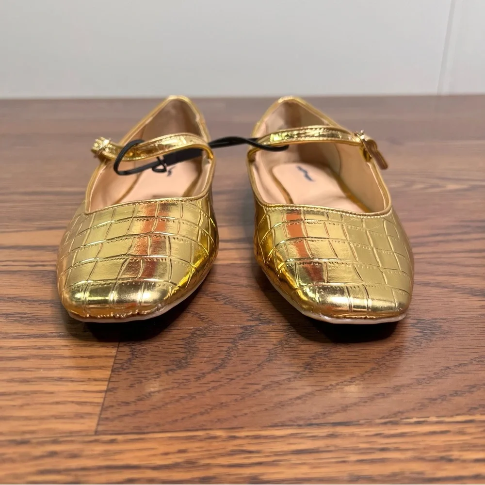 LOFT Gold Metallic Mary Jane Strap Ballet Flats size 7